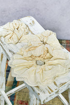 3 Different Designs Scrunchies Embroidered Hair Accessories: IVORY / Os